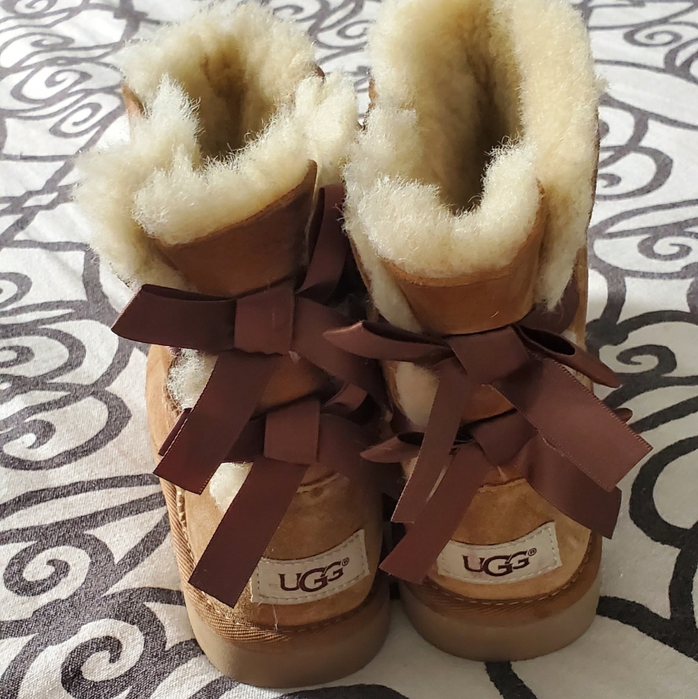 Uggs Girls - Size 13